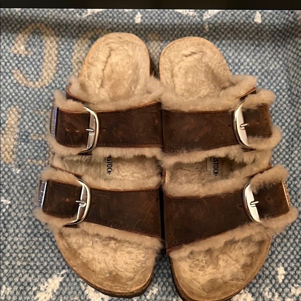 Big Buckle Leather Birkenstock Shearling Lined Sandals EU 39